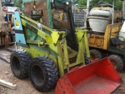 รถตัก bobcat สภาพพร้อมใช้