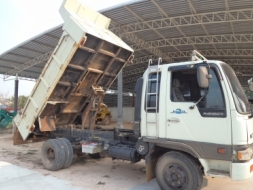 ขายถูกๆ385000บาทรถ6ล้อดั้มฮีโน่เครื่อง195แรง(ไม่มีเล่มคับ)รถใช้งานทุกวัน