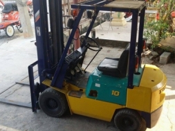 รถโฟล์คลิฟต์ KOMATSU รุ่น FG18D เก่าญี่ปุ่น ขนาด 1.8 ตัน เครื่องยนต์เบนซิน ยกสูง 5.5 เมตร สภาพด
