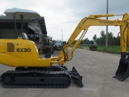 รถขุด แบคโฮล HITACHI - EX30 ทำสีใหม่ มือสองญี่ปุ่น พร้อมไลน์หัวเจาะ
