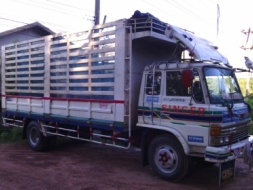 รถ6ล้อใหญ่ฮีโน่ เครื่องHO7C 185 แรง พวงมาลัยพาเวอร์ เบรกทริบฟี่ หัวยกไฮโดลิก มีDVD เอกสารพร้อมโอน