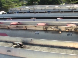 ขายรถบรรทุกน้ำมัน หัวลาก พร้อมแท้งค์ ราคาเริ่มต้น1.9-3.0 ล. HINO-P11C 320 แรง และ UD-320 - 350 แรง