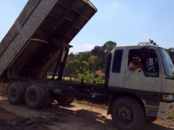 ขายด่วน รถสิบล้อสองเพลาดั้มพ์ HINO FM 3H 195 พร้อมใช้งาน