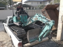 ลงให้ดูตอนลงรถก่อนนะครับ รายละเอียดเดี๋ยวตามมา รถขุด แบคโฮ KUBOTA : KH007