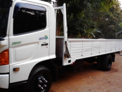 ขายรถบรรทุกหกล้อ MEGA 500 150 แรง ยาว 5.50 ม. สภาพสวยพร้อมใช้งาน ราคา 950000 ต่อรองได้ สนใจโทร