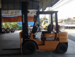 ขายโฟล์คลิฟท์ มิตซู 2.5 ตัน เสา 4 เมตร พร้อมใช้งาน สภาพสวย