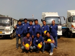 ขอลงประกาศรถหายหน่อยครับ รถบรรทุกเทรเลอร์ยี่ห้อ ISUZUDECA 270hpติดแก๊ส8ถังหัวลากเลขทะเบียน71-6479สม