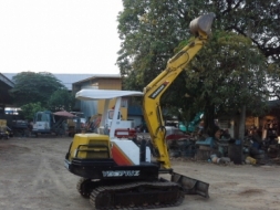 ขายรถขุดYANMAR YB271UZแทรดเหล็ก ระบบไว รถใช้งานแค่20xxชั่วโมง มีเอกสารแจ้งจำหน่าย