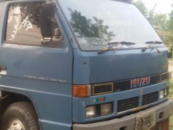 หกล้อ อีซูซุ NPR115แรง สั่งลุย ดั้มสามมิตรแท้ สภาพดีเดิมๆพร้อมลุย เล่มทะเบียนพร้อมโอน…ราคาต่อ