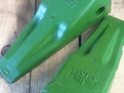 เล็บขุดหินรถแบคโฮ้น แคท320C