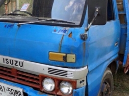 ขายด่วน 6ล้อสั้น TL85 สภาพพร้อมใช้งานได้เลย ขายเอาให้จบวันนี้ได้ยิ่งดีคนมักเงิน ขาย135000 จบเลย