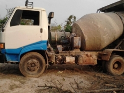 รถโม่ปูน Hino FC171 2.5 คิว โม่ตรง เครื่อง HO7C 185 แรง ไม่มีเล่มทะเบียน