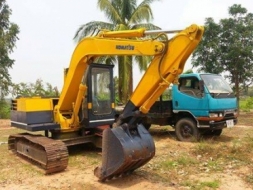 ขายคู่แบคโคKOMATSU PC60-3 พร้อมเทรลเลอร์MITSUBISHI CANTER 90แรง แบคโคเครื่องดี ช่วงล่างดี เอวแน่น ไ