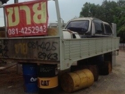 กะบะไม้พื้นปูเหล็ก ถอดออกจากHINO FF ยาว 5.5 ม. สภาพสวยมาก ขาย 39,000 บาท (ศุภากร081-4252943)