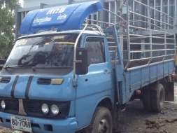 6 ล้อ อีซูสุ (ไม่ดั้ม) สภาพพร้อมใช้งาน (ลองอ่านรายละเอียดด้านล่าางดู) เล่มพร้อม....โอน