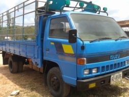 6 ล้ออีซูสุ (ไม่ดั้ม ) 100 แรงม้า พร้อมใช้งาน เล่มติดมือ...