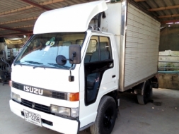 4 ล้อบรรทุก *ตู้เย็น สแตนเลส* ISUZU NKR 88 แรงม้า * ยาว 3.20 ม. * รถตามสภาพ+สภาพพร้อมใช้งาน *