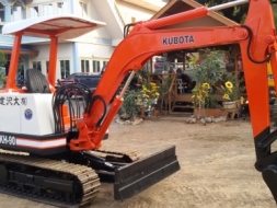 ขายรถขุดเล็ก KUBOTA KH-90 PC35 เครื่อง 4 สูบ ปั้ม 3ตอน แทรคเหล็ก เครื่องดีระบบดี สภาพพร้อมใช้งาน รถ