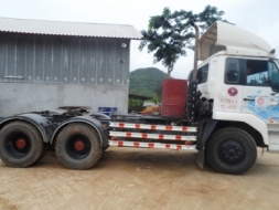 หัวลาก NISSAN 350 HP ปี 51