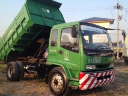 ขายรถหกล้อ อีซูซุ 210แรง สีเขียว รถหลวงใช้น้อย