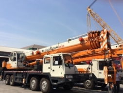 ขายรถเครน 55 ตัน มือ 1 ยี่ห้อ Zoomlion สนใจติดต่อเจี๊ยบเลยที่เบอร์ 098-8461868 ค่ะ