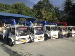 หจก.T.P.T.CRANE รถเฮี๊ยบรับจ้าง/ให้เช่า ชลบุรี มีรถบรรทุก6-10ล้อ ติดเครน3-5ตัน โทร.090-392-5297 , 0