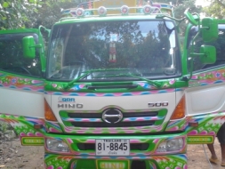 ขายหกล้อเมก้า 500 FC9JJ เครื่อง 150 แรง ปี 54 มี 6 เกียร์ ออกห้าง ใช้งานน้อย