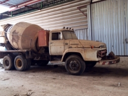 ขายด่วน รถโม่ปูน สิบล้อหัวยาว เพลาเดียว รถใช้งานได้ตามปกติ เอกสารพร้อม