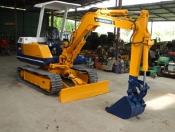 ขายรถขุด BACKHOE KOMATSU PC20 รุ่น5 พร้อมใช้งาน