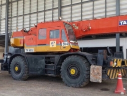 ขายเครน40 ตัน 4 ล้อ มีทะเบียน