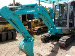 ขายรถแบคโฮ komatsu pc 30r-8 รถเก่านอกแทรคเหล็ก::081-9443772