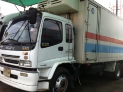 ISUZU 10ล้อตู้เย็น ปี52 230แรงม้า