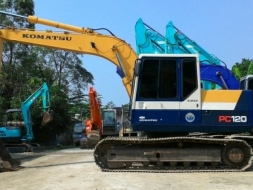 ขายด่วน รถขุด KOMATSU PC120-5 เก่าไทย สวย สภาพดี พร้อมใช้งาน ราคากันเอง โทร สุชาติ 061-40398