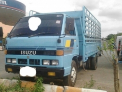 รถ6ล้อ isuzu110 คาร์โก้ ติดต่อ080-1405528