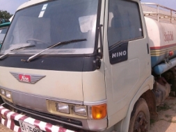 หกล้อ HINO FC 120ชุปเปอร์เสีย บรรทุกน้ำ7,000ลิตร พร้อมใช้งาน เล่มทะเบียนพร้อม☆☆☆ราคา465,000บ☆☆☆ต่อรอ