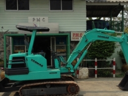 +++ ขายรถแบคโฮ YANMAR TC27 ดีเซล 3 สูบ แทรคเหล็ก ครับ