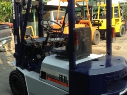 +++ ขายโฟล์คลิฟท์ KOMATSU FG15-14 ขนาด 1.5 ตัน (รถนอก พร้อมใช้) เครื่องยนต์เบนซิน เสา 3 เ