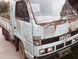 ขายด่วน4ล้อกลาง 88ปี37 ที่สุดแห่งความเดิมบาง รถประมูลเบียร์ช้าง