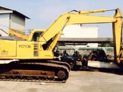 ขายรถแบคโฮ KOMATSU PC200-6 สภาพสวยสุดสุด นำเข้าจากญี่ปุ่น