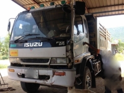 ขายรถพ่วง 18 ล้อ 2 เพลา กระบะเหล็ก อู่.สามมิตรล๊อนเฉียง ISUZU 270 ปี.46 รถใช้งาน ราคา.1650000 ต่อรอ