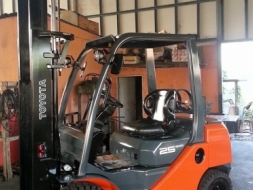 ขาย ฟอล์คลิฟต์ 2.5 ตัน TOYOTA 8FG25 รถปี 2007