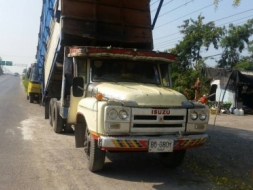 รถ lsuzu สิบล้อหัวยาว เครื่องHo7C เกียHo เพาเวอร์ ช่วงล่างKTใหญ่ คัซซีสวยมากภาษีไม่ขาด 