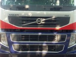 ขายหัวลาก volvo 370 uro 3 ปี 55 มีกระบะไม่ดั๊มพร้อมระบบลากจูง