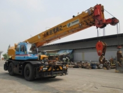 รถเครน TADANO TR250M-6