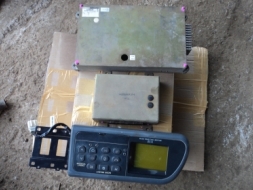 ขายชุดไฟ รถแมคโค sk-200-5 ของถอดจากหัวเก๋ง สภาพพร้อมใช้งาน ของเก่านอก แยกขายครับ