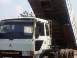 ขาย10ล้อดัมพ์ดิน2เพลาหลง FUSO FN527M TDแชชซีสวยเครื่องดี กระบะสวย แชชซีดี ทะเบียนเต็มเอกสารเล่มทะเบี