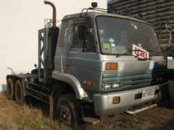 ขายรถ UD 10ล้อหัวลาก มือ2 รถจอดชลบุรีครับ