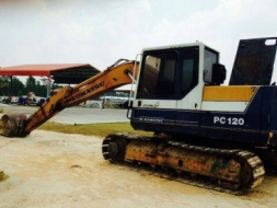 KOMATSU PC120 -5 (คอนโทรลยาว-แอร์เย็น-ไฟฟ้าตัด จอมี-กล่องมี) เครื่องดี ปั้มดี โช่หนา เอวแน่น พร้อมใ