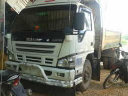 ขายรถบรรทุก6ล้อดั้ม