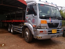 ขายด่วน รถสิบล้อหัวลาก พร้อมหางพื้นเรียบสามเพลา NISSAN 320 CWM 454 สภาพดี พร้อมใช้งาน เอกสารพ